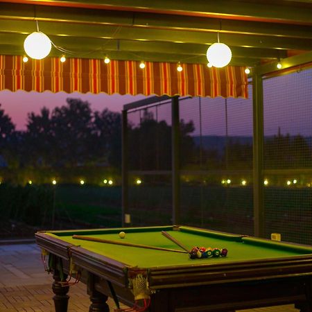 Elivaas Hidden Oasis 4Bhk With Pool, Mud House & Container House Dhauj Exterior foto