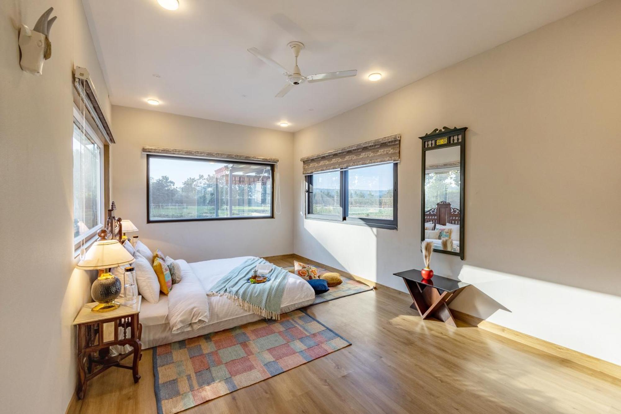Elivaas Hidden Oasis 4Bhk With Pool, Mud House & Container House Dhauj Exterior foto
