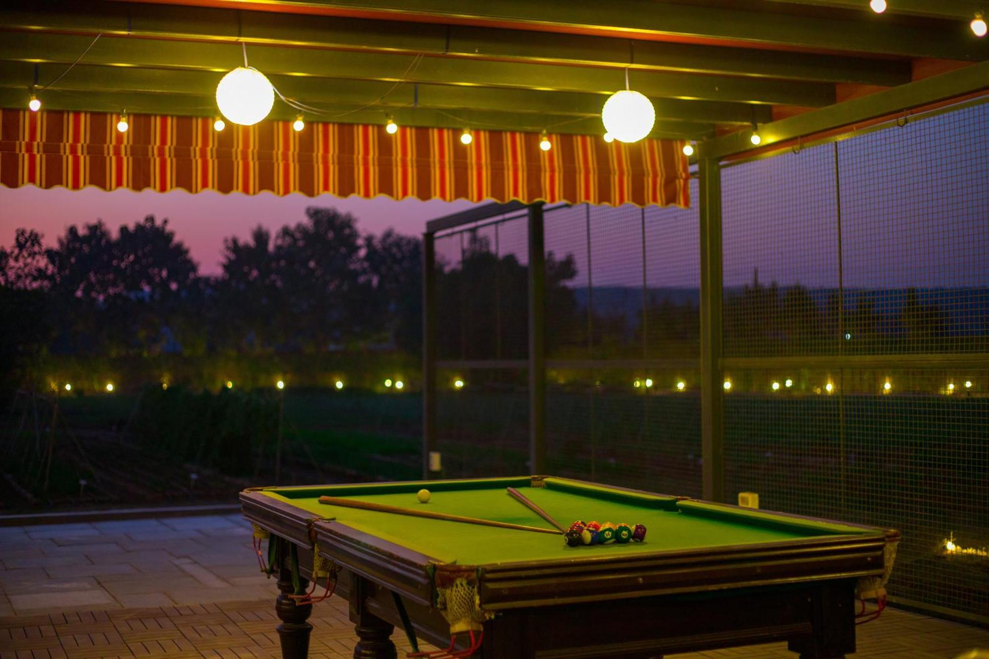 Elivaas Hidden Oasis 4Bhk With Pool, Mud House & Container House Dhauj Exterior foto