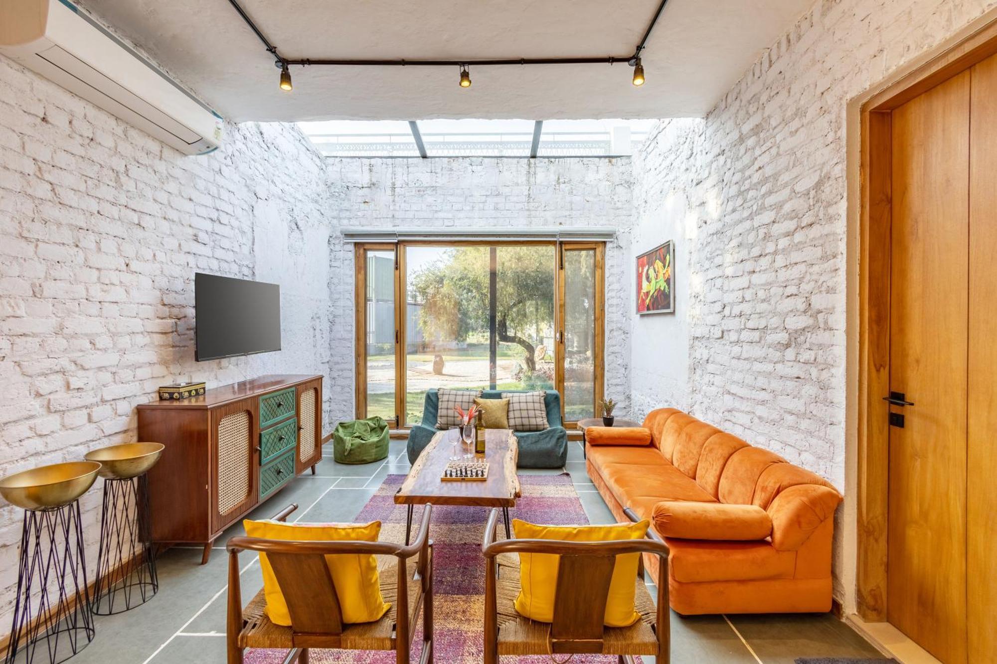 Elivaas Hidden Oasis 4Bhk With Pool, Mud House & Container House Dhauj Exterior foto