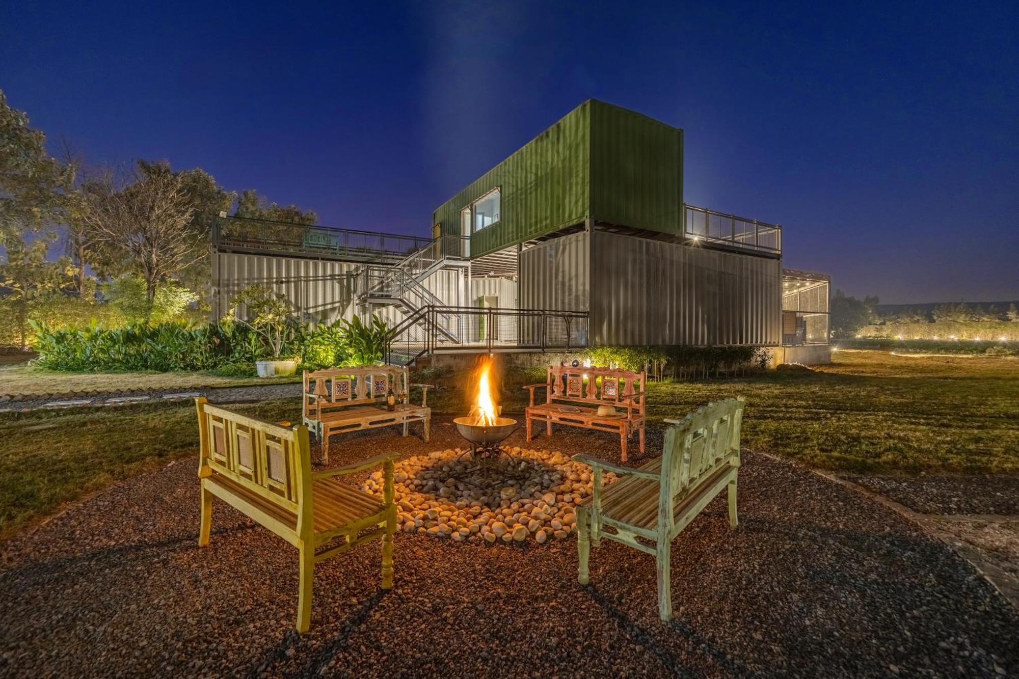 Elivaas Hidden Oasis 4Bhk With Pool, Mud House & Container House Dhauj Exterior foto