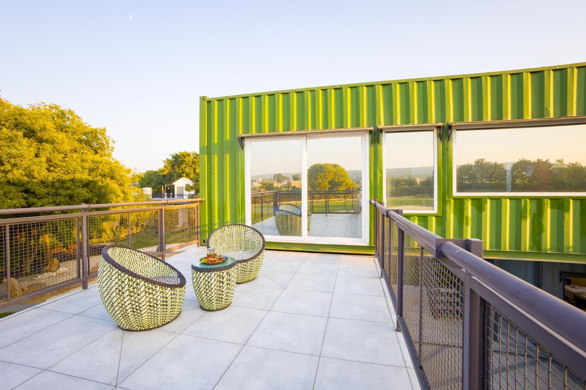 Elivaas Hidden Oasis 4Bhk With Pool, Mud House & Container House Dhauj Exterior foto