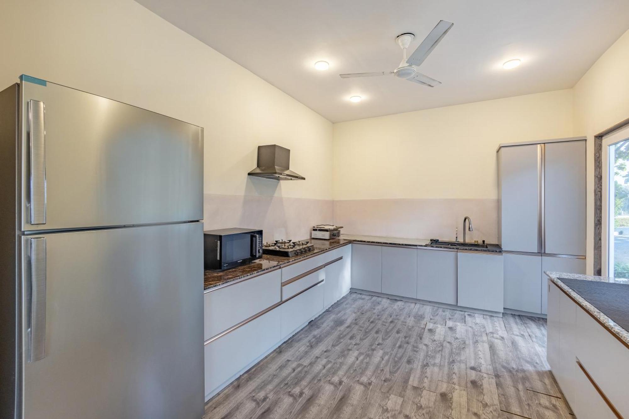 Elivaas Hidden Oasis 4Bhk With Pool, Mud House & Container House Dhauj Exterior foto