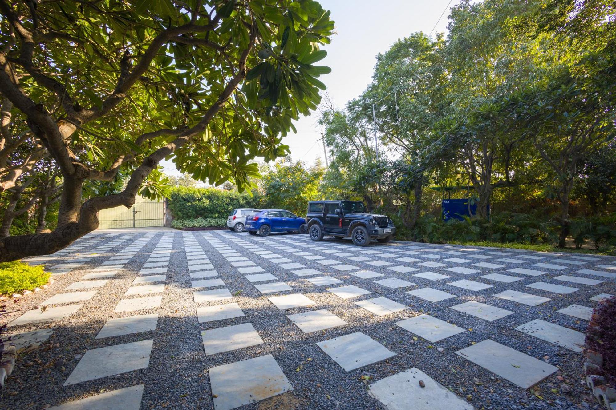 Elivaas Hidden Oasis 4Bhk With Pool, Mud House & Container House Dhauj Exterior foto